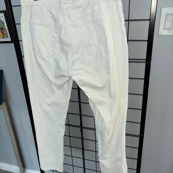 Ann Taylor Loft modern straight white jeans EUC - Picture 7 of 9